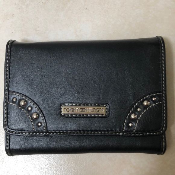 Tommy Hilfiger Other - New Tommy Hilfiger  leather wallet